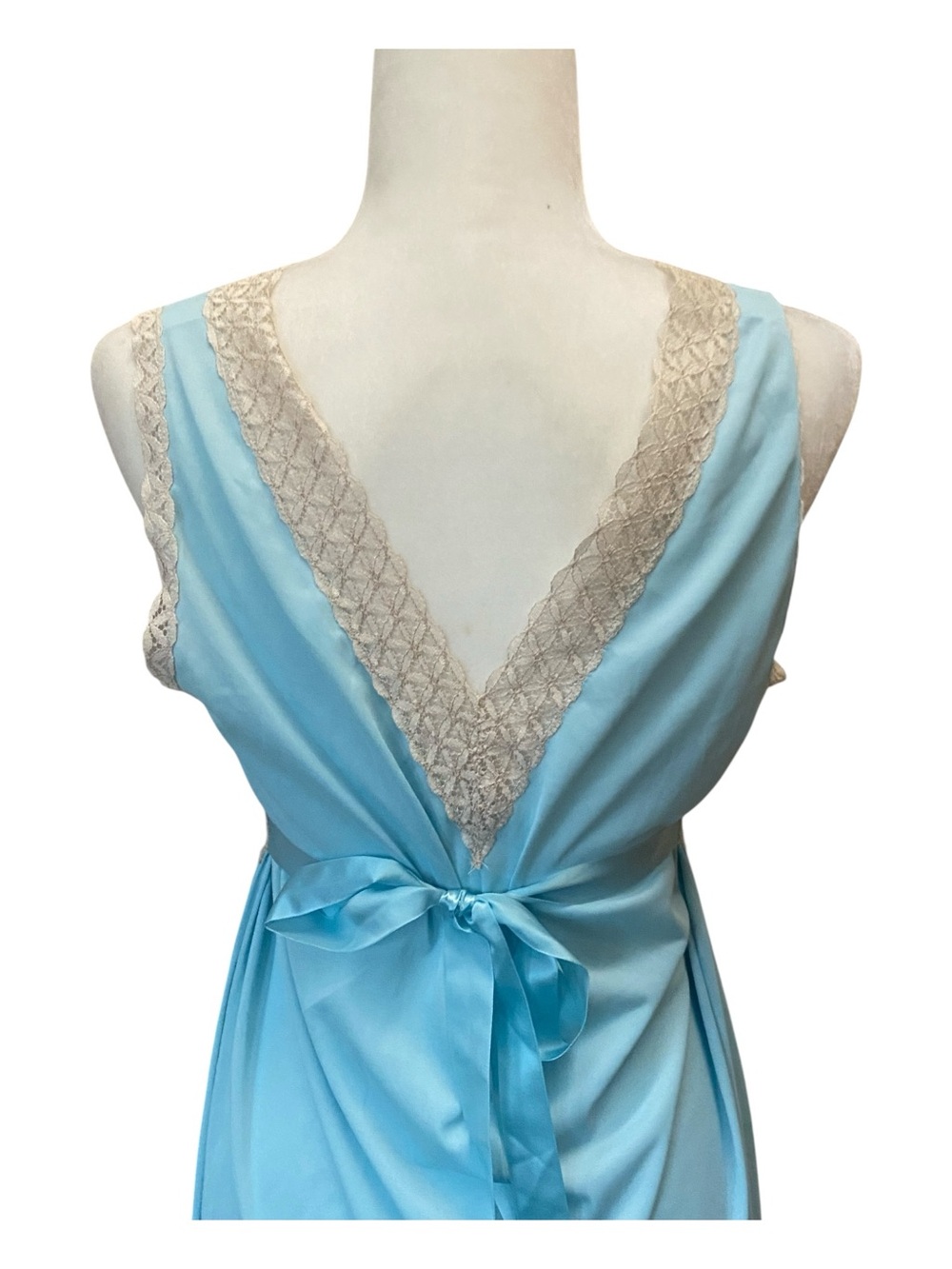 Vanity Fair Womens Vintage Baby Blue Lace Long Nightgown - Picture 6 of 8
